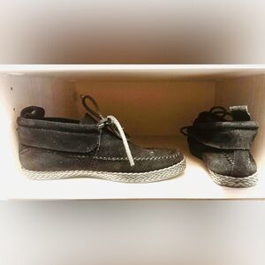 Ugg Black Suede Moccasin Shoes: gently worn